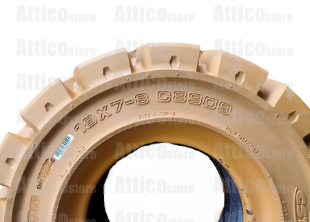 Шина цельнолитая CST 18х7-8 C8909 NM